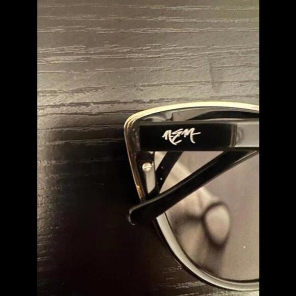 NEM Eva Marie Black Cat-Eye Sunglasses - Picture 2 of 2